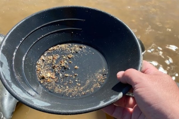 gold panning with country boy mine in breckenridge, colorado